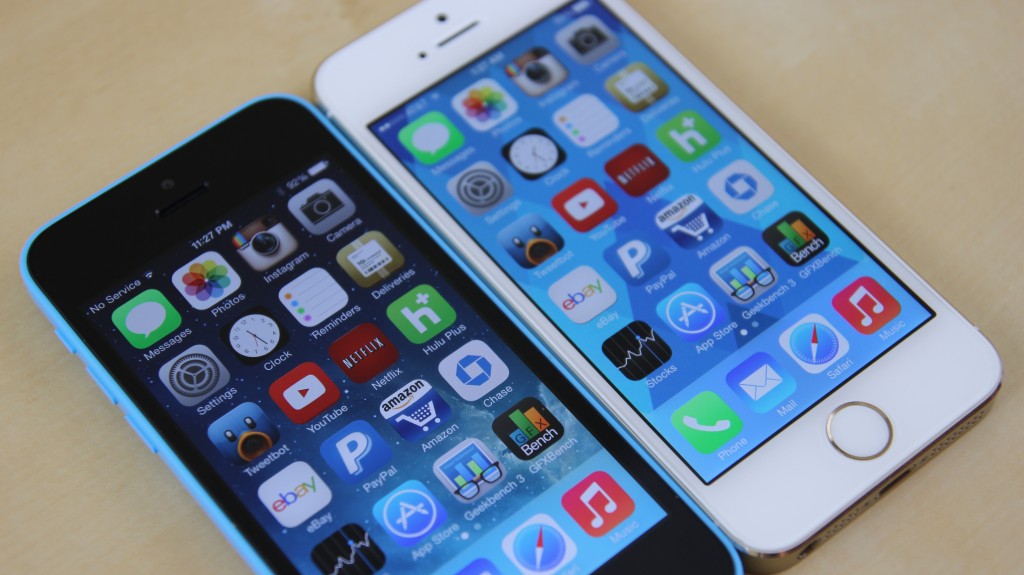 Išmanieji telefonai „iPhone 5S“ ir „iPhone 5C“